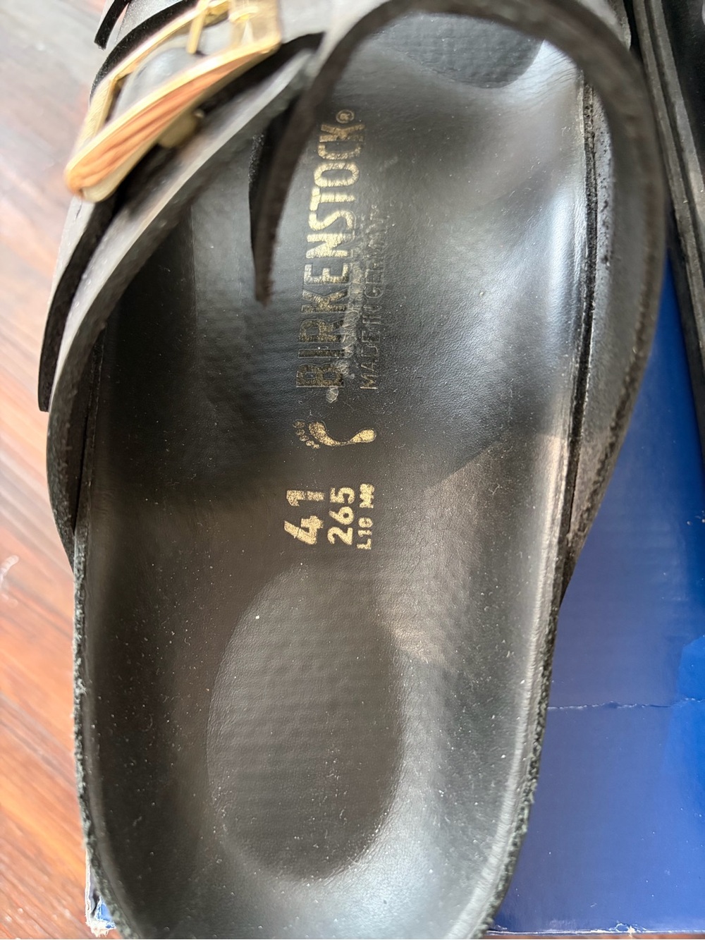 Birkenstock St. Barths shiny leather with gold hardware - Picture 3 of 5